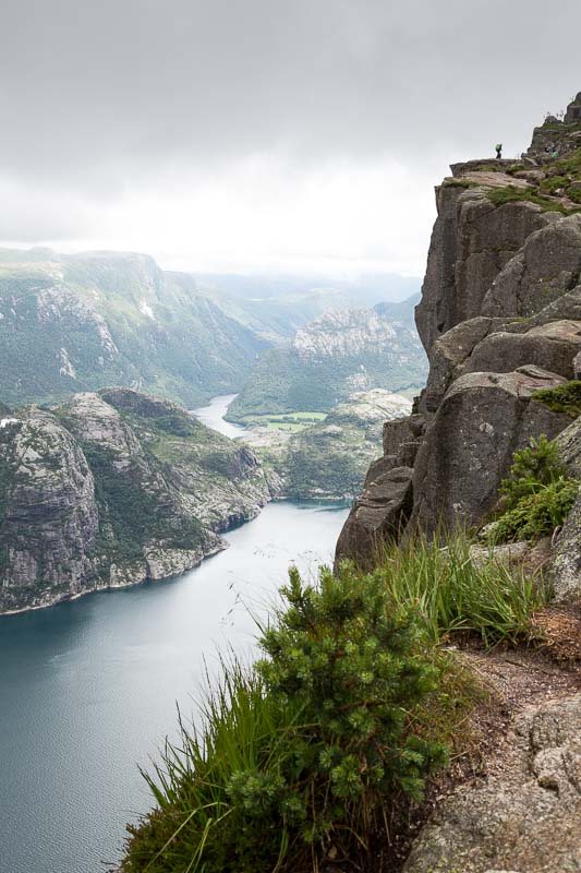 falaise-Lysefjord-Preikestolen--fjord-Norvege.jpg