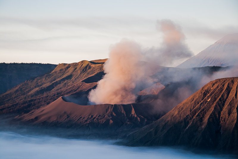 eruption-Mont-Bromo-volcan-Indonesie-Java.jpg